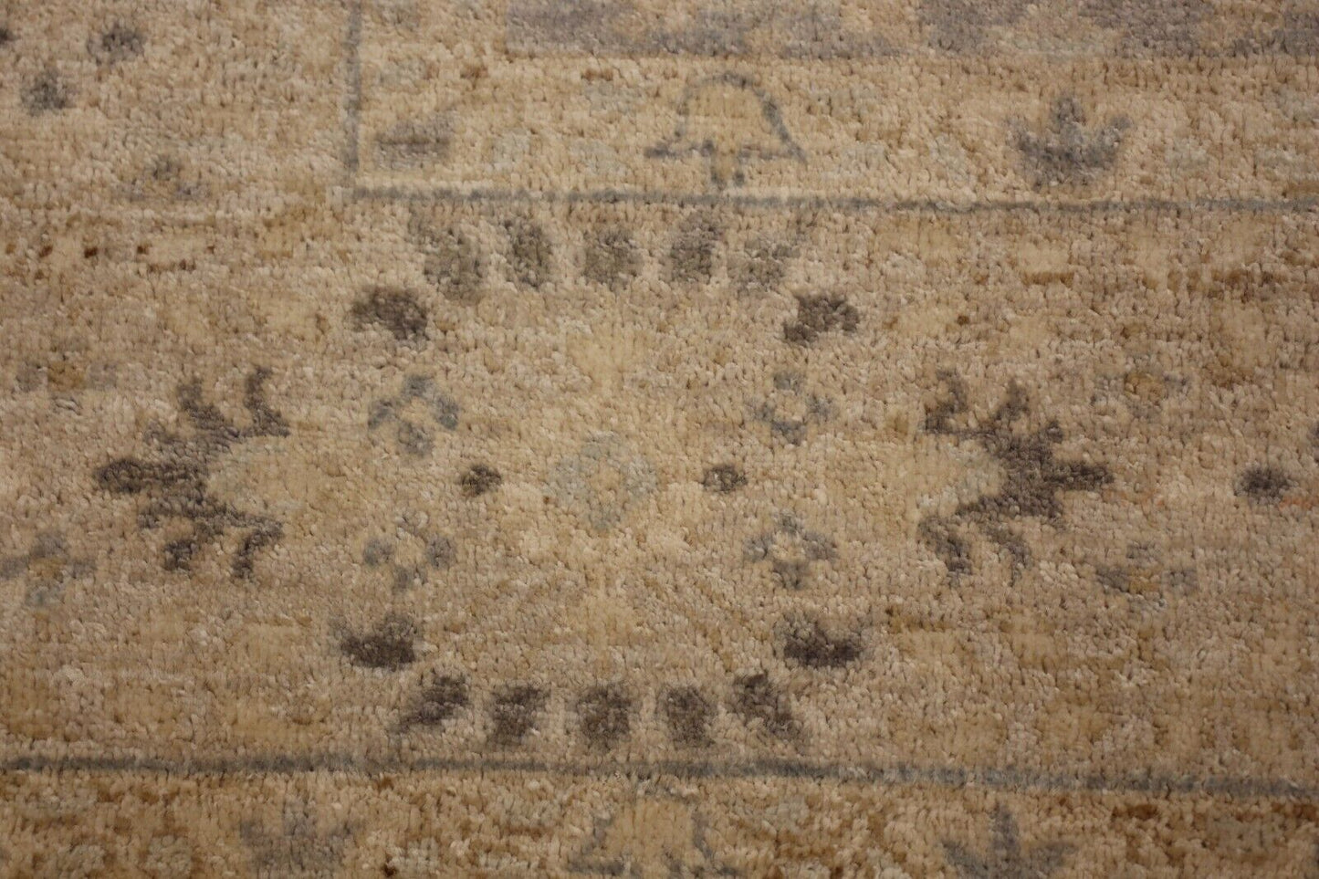 Pakistani Mamluk | 100% Wool | 6'2" x 8'11" Hand Knotted Traditional Area Rug