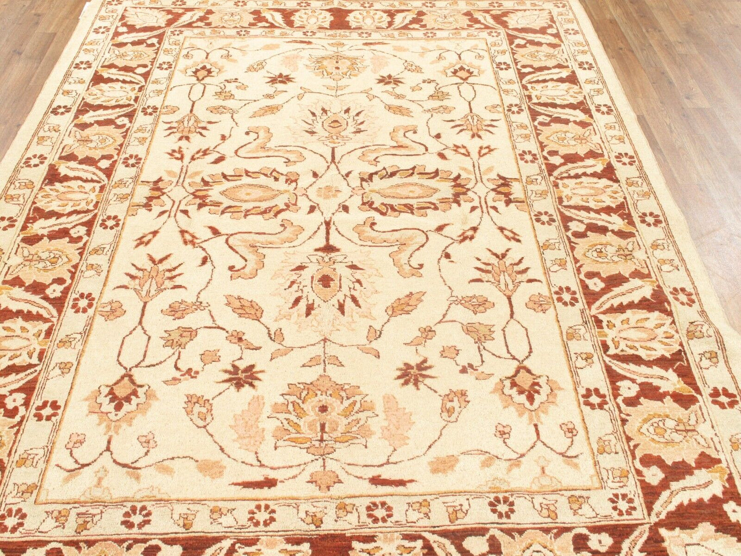 Traditional Hand-Knotted Peshawar Wool Area Rug | 6'8" x 8'2" | Vintage | Floral
