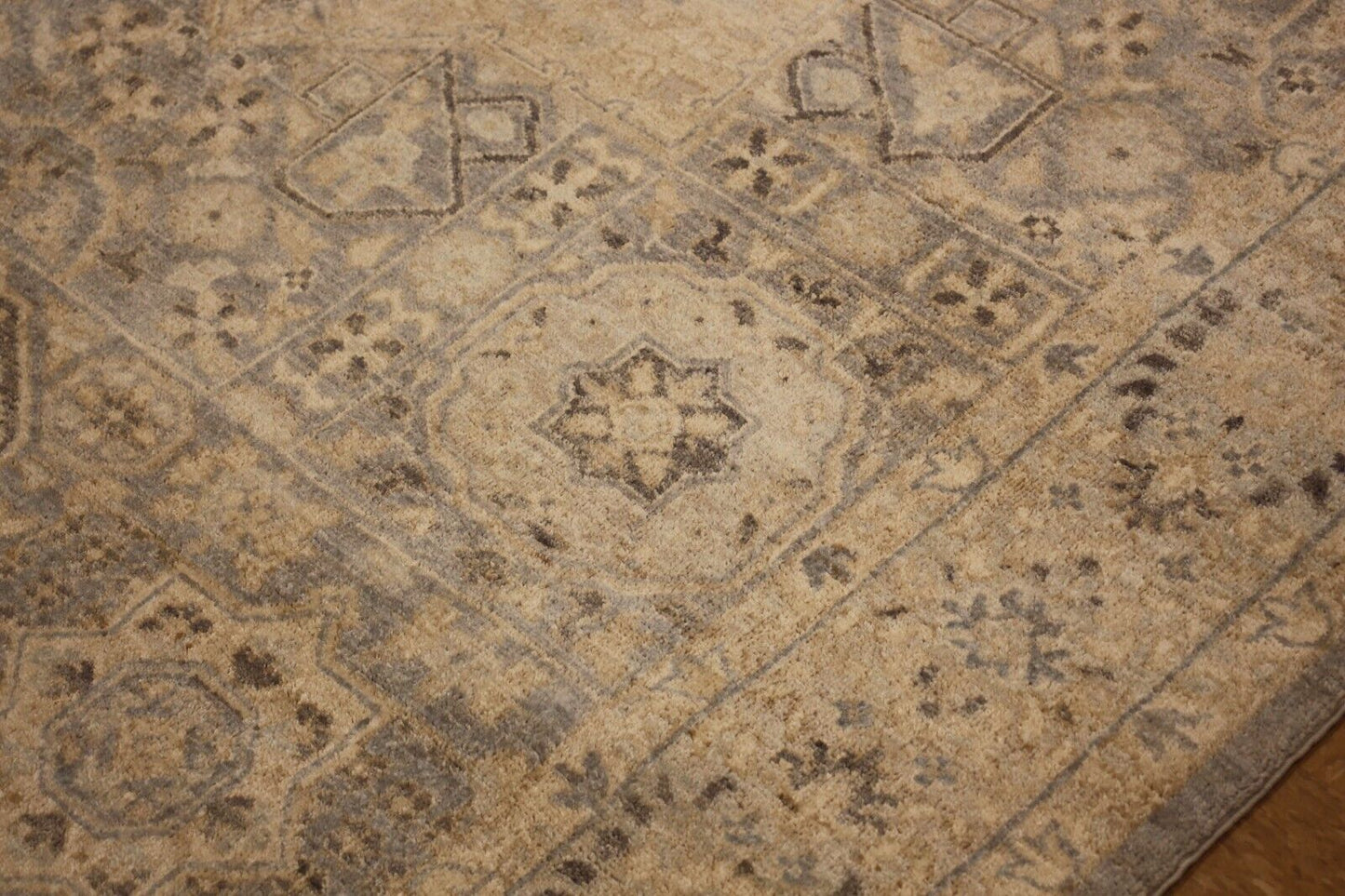 Pakistani Mamluk | 100% Wool | 6'2" x 8'11" Hand Knotted Traditional Area Rug