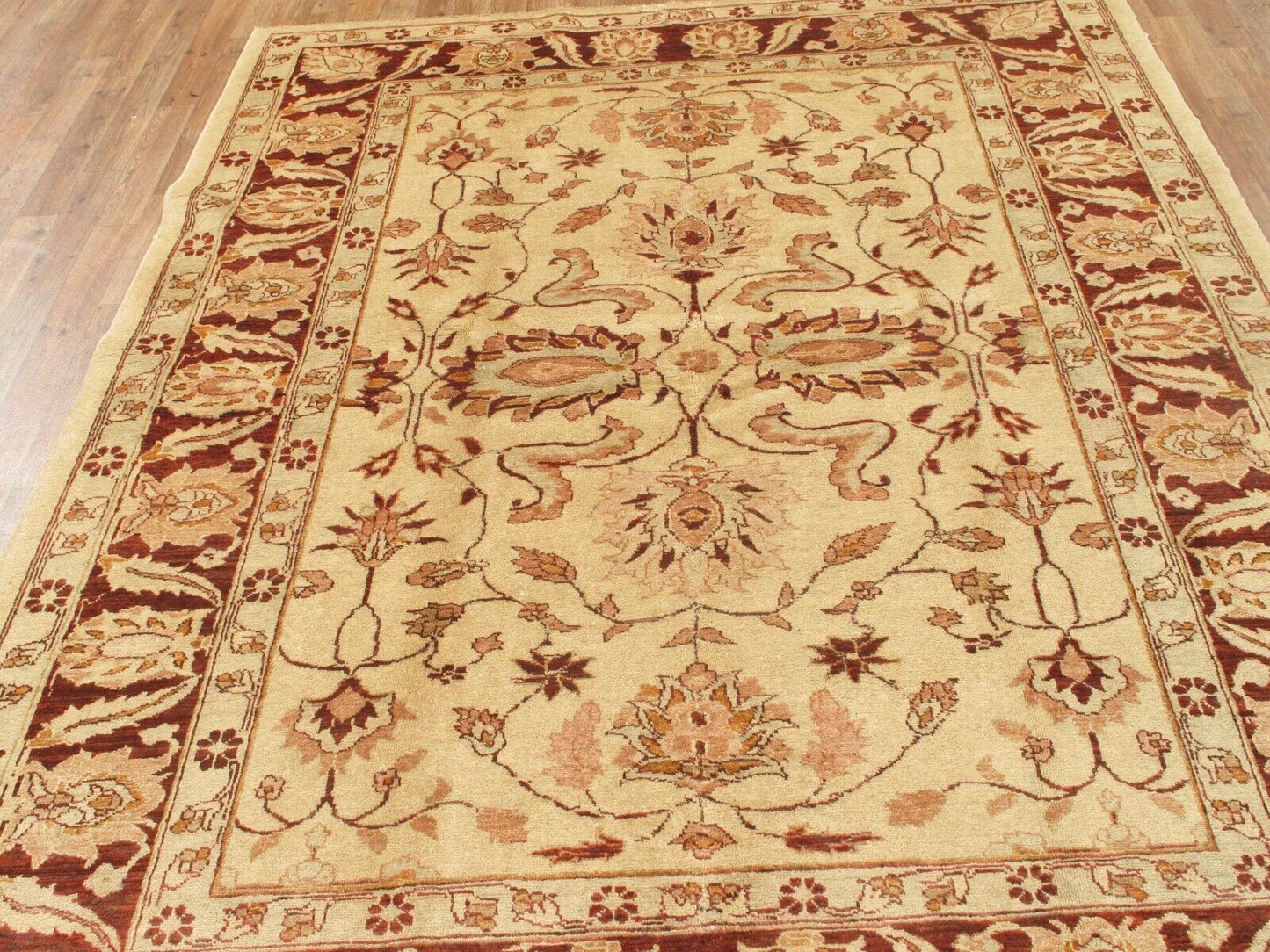 Traditional Hand-Knotted Peshawar Wool Area Rug | 6'8" x 8'2" | Vintage | Floral