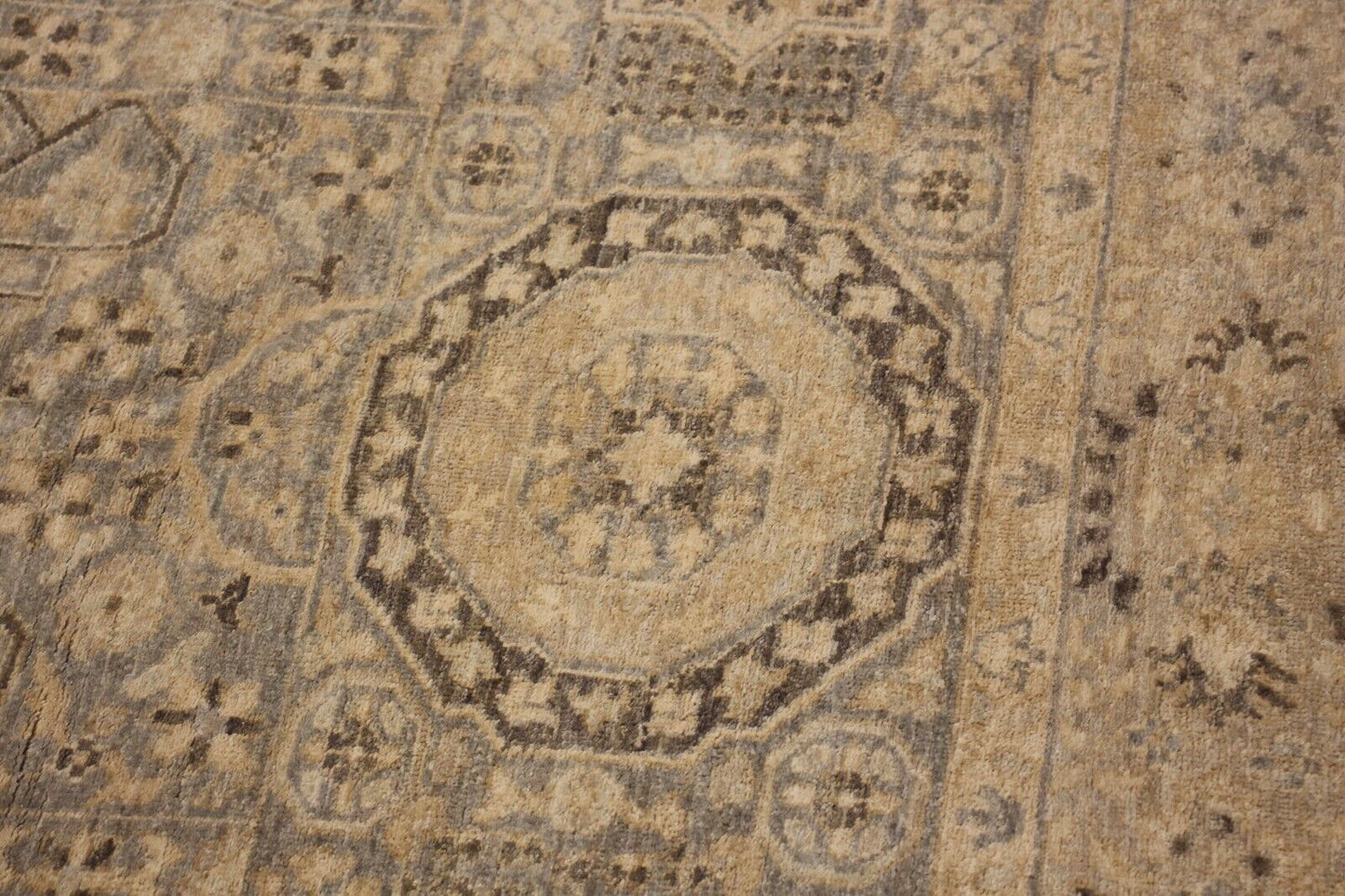Pakistani Mamluk | 100% Wool | 6'2" x 8'11" Hand Knotted Traditional Area Rug