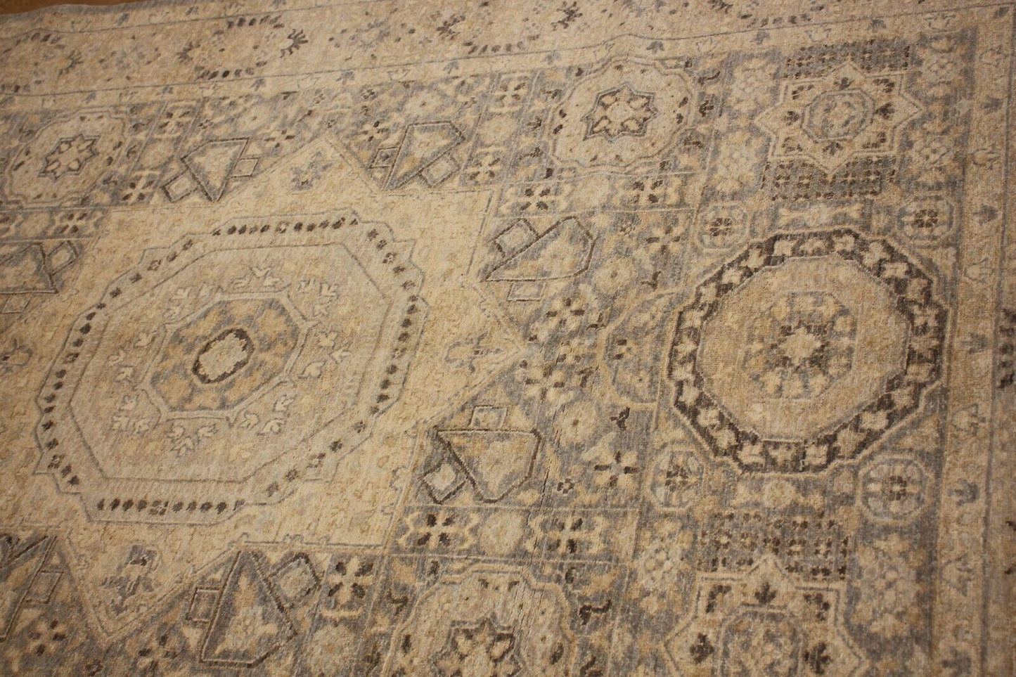 Pakistani Mamluk | 100% Wool | 6'2" x 8'11" Hand Knotted Traditional Area Rug
