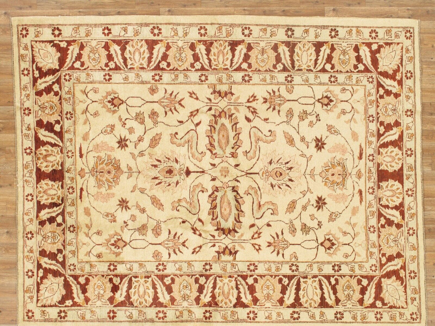 Traditional Hand-Knotted Peshawar Wool Area Rug | 6'8" x 8'2" | Vintage | Floral