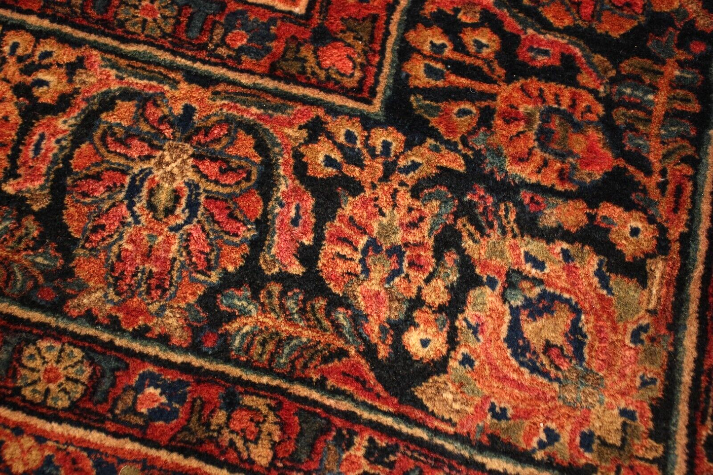 Antique PersianSarouk | 8'8" x11'9" Hand-Knotted Wool Rug | Over 100 Years Old!