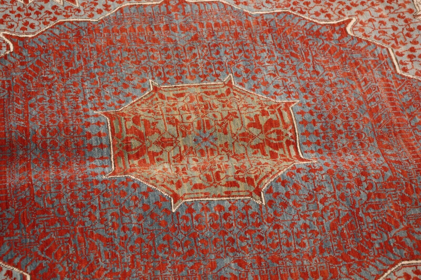 Hand Knotted Traditional Mamluk Oriental Rug | 100% Wool | 8' x 10'2" |