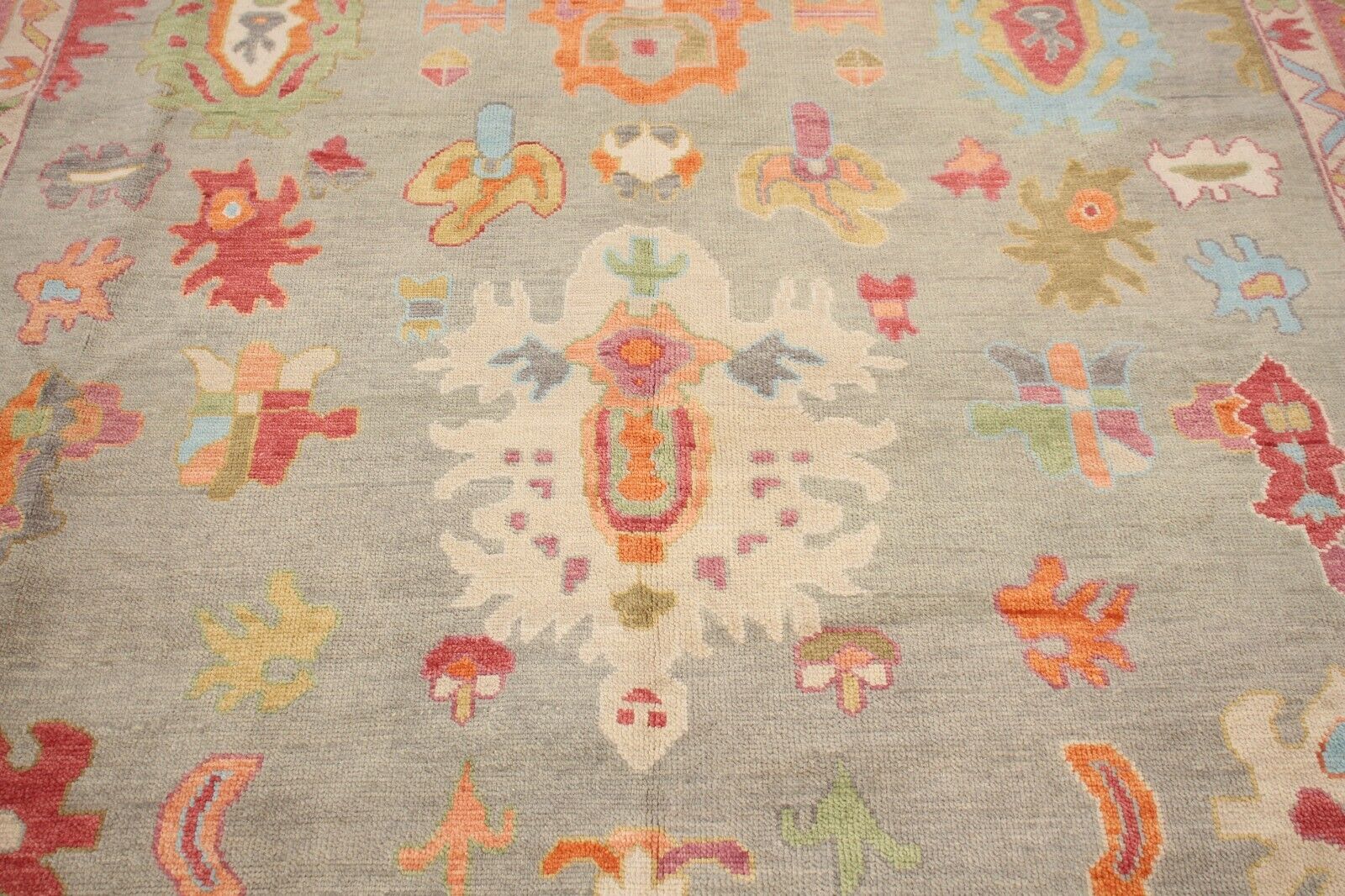 Vintage Oushak | 9'8" x 13'11" Hand-Knotted Traditional Area Rug | Modern Indo