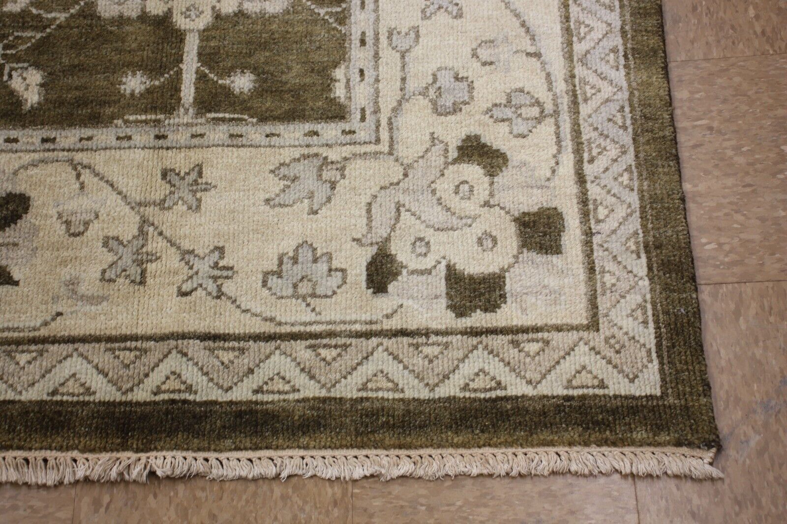 Fine Vintage Oushak | 8'9" x 11'9" Hand-Knotted Traditional Area Rug | 100% Wool